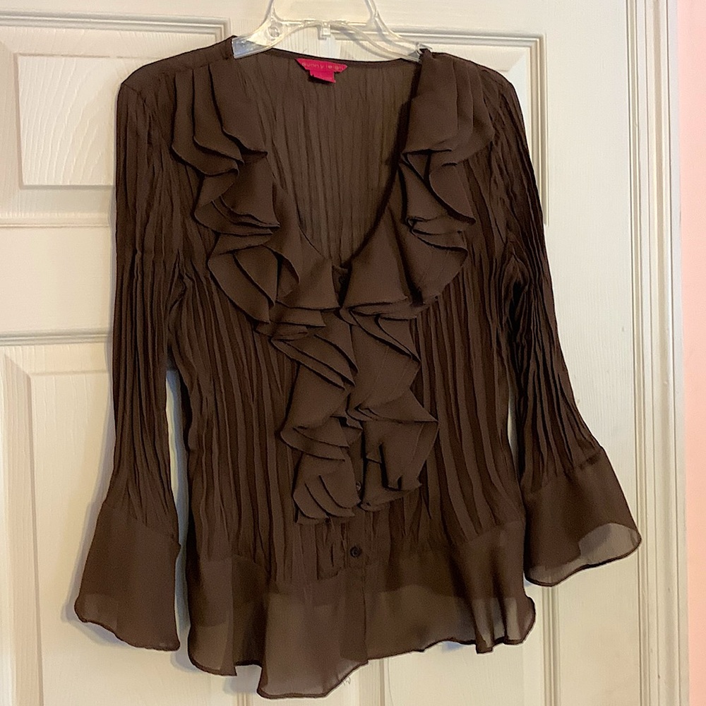 Sunny Leigh brown size Large.